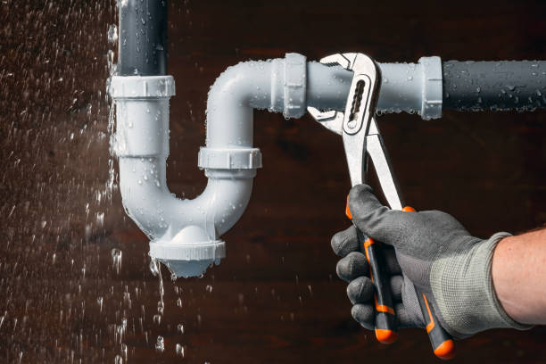 Professional Emergency Plumber technician working in Manor, PA